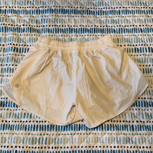 Lululemon Hotty Hot short long 4” - Picture 3 of 6